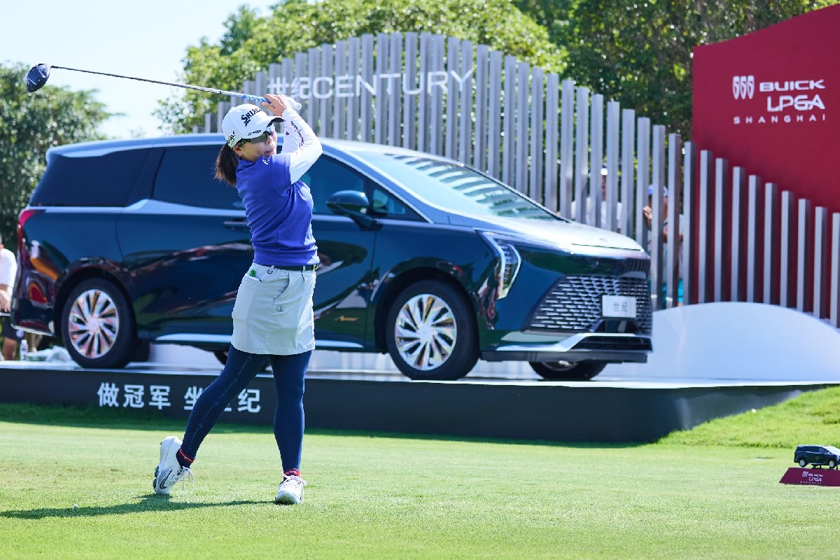 别克LPGA锦标赛第三轮胜南2杆领先吉诺、李旻智，许赢全场中国最佳